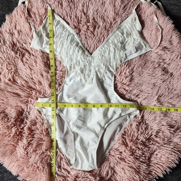 Deep V-Neck Fringe Wing Strap Backless One Piece Bathing Suit - Picture 4 of 5